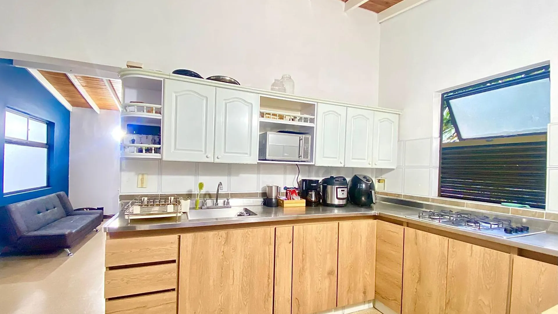 Acogedoras Habitaciones En Casa Compartida Medellín